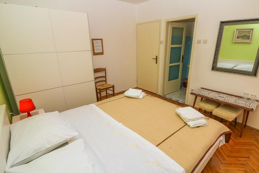 Double Rooms Tomica 2 With Balcony Baška Exterior foto